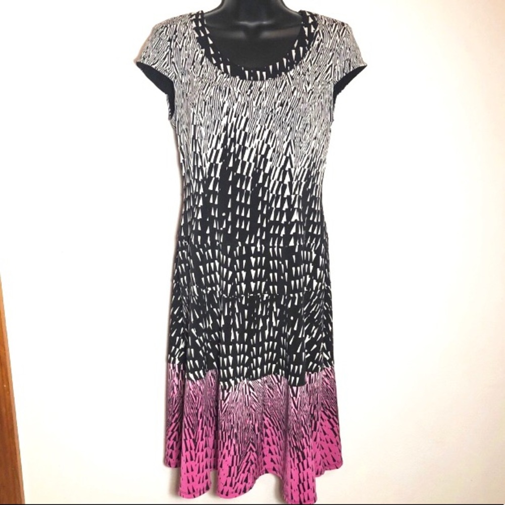 Anne Klein size 4 short sleeved midi dress